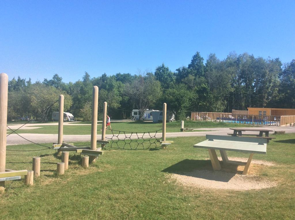 Camping Porte Des Vosges Бюльньевиль Экстерьер фото